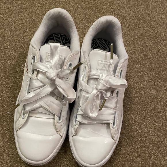 Pumas women’s size 6.5 - Picture 2 of 4